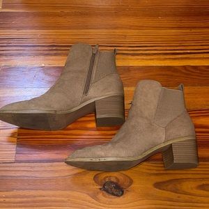 Anya Tan Ankle Boots - Universal Thread
